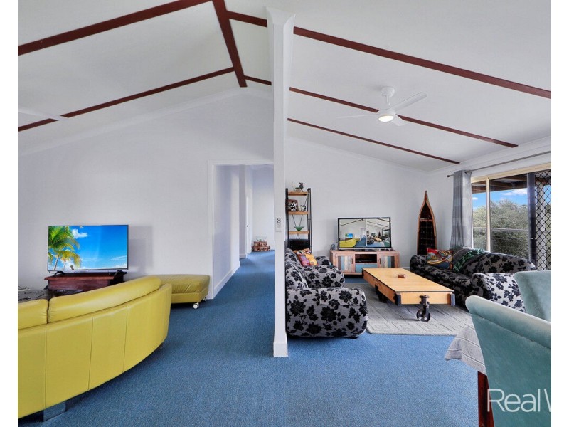 27 Shell Street, Burnett Heads QLD 4670