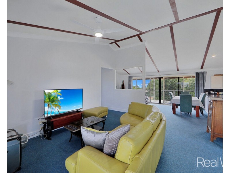 27 Shell Street, Burnett Heads QLD 4670