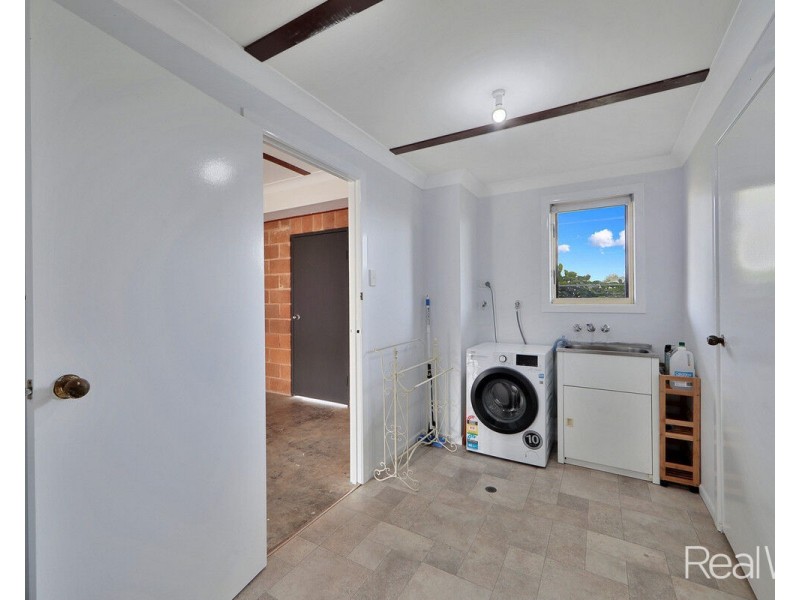 27 Shell Street, Burnett Heads QLD 4670