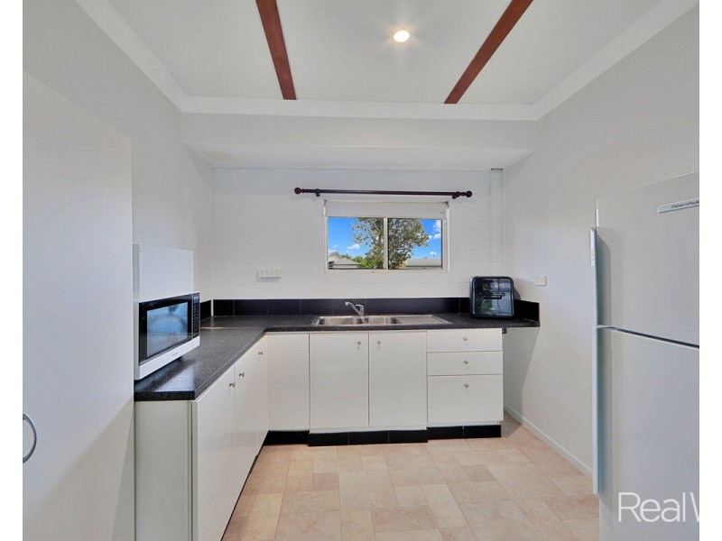 27 Shell Street, Burnett Heads QLD 4670