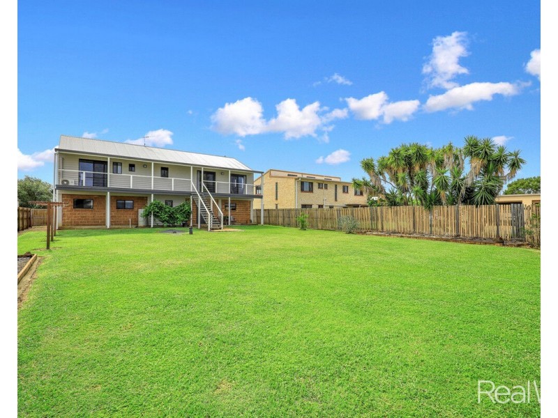 27 Shell Street, Burnett Heads QLD 4670