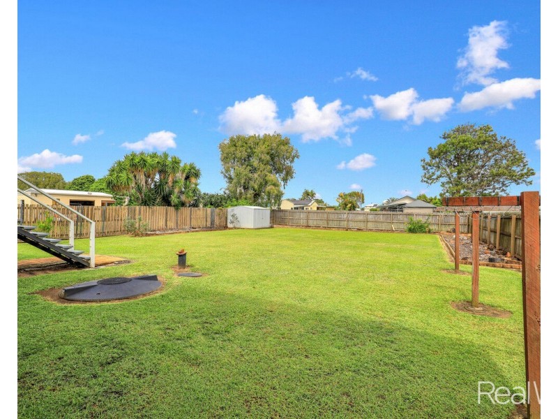 27 Shell Street, Burnett Heads QLD 4670