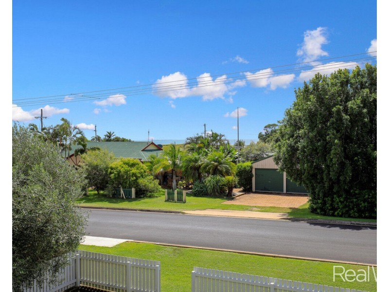27 Shell Street, Burnett Heads QLD 4670