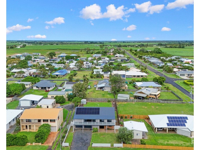 27 Shell Street, Burnett Heads QLD 4670