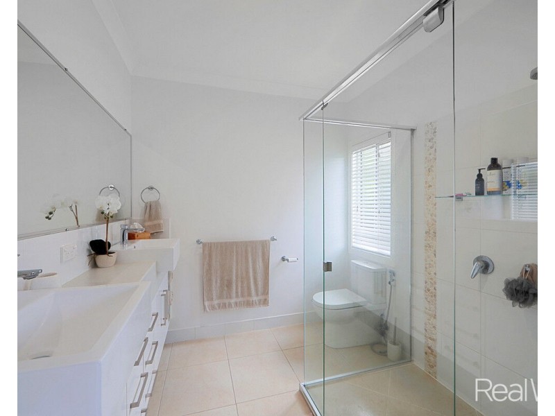 9 Magnolia Court, Innes Park QLD 4670