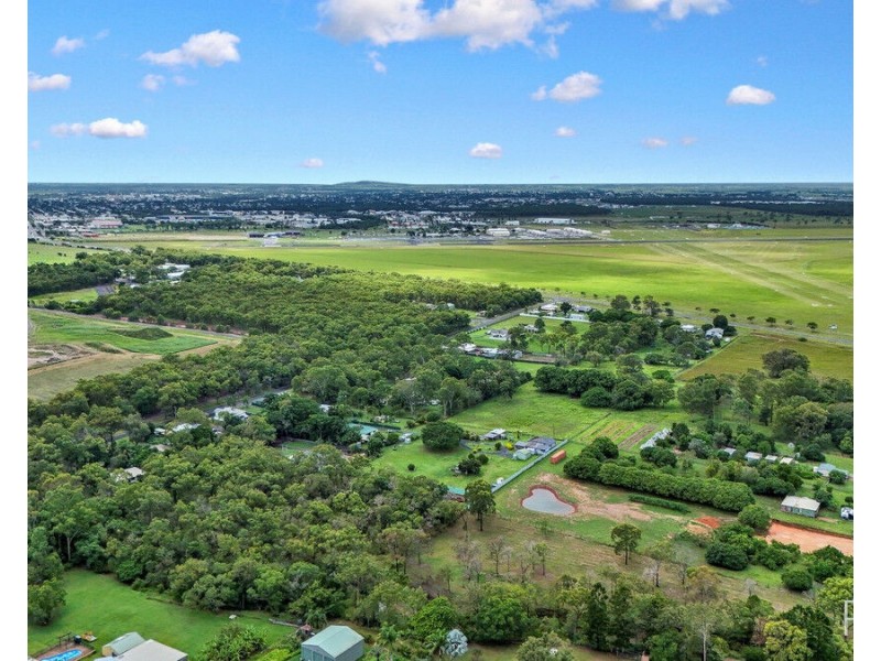 19 Samuels Road, Branyan QLD 4670