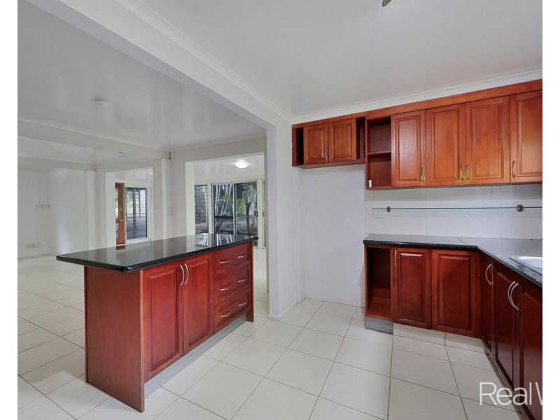 19 Samuels Road, Branyan QLD 4670