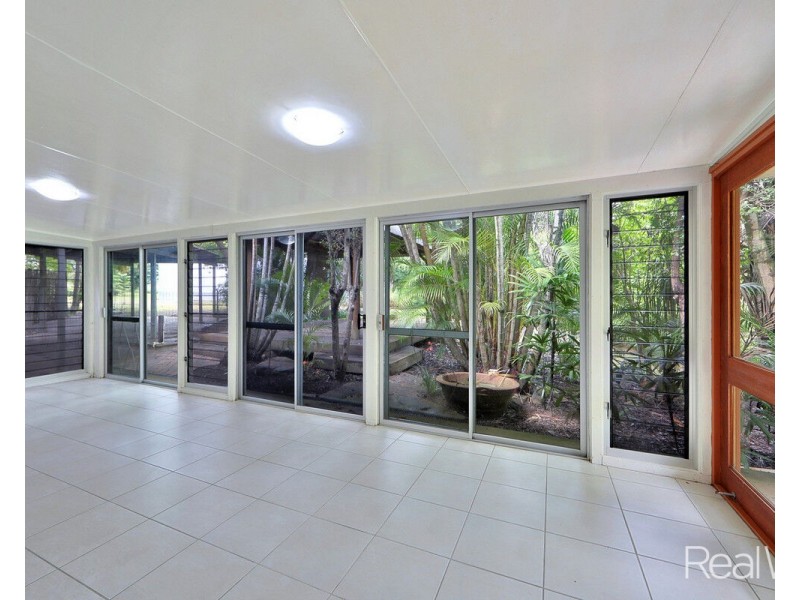 19 Samuels Road, Branyan QLD 4670