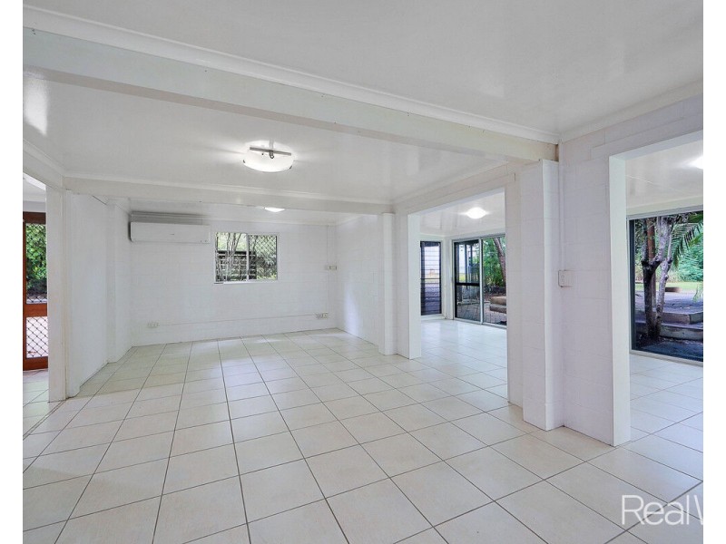 19 Samuels Road, Branyan QLD 4670