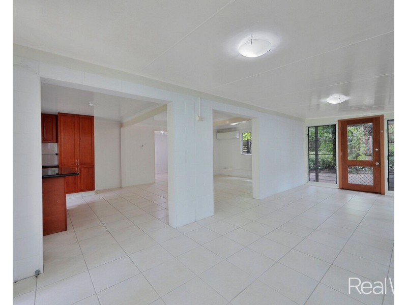 19 Samuels Road, Branyan QLD 4670