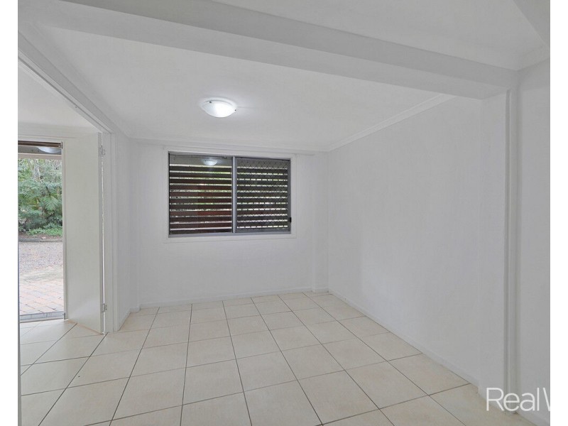 19 Samuels Road, Branyan QLD 4670