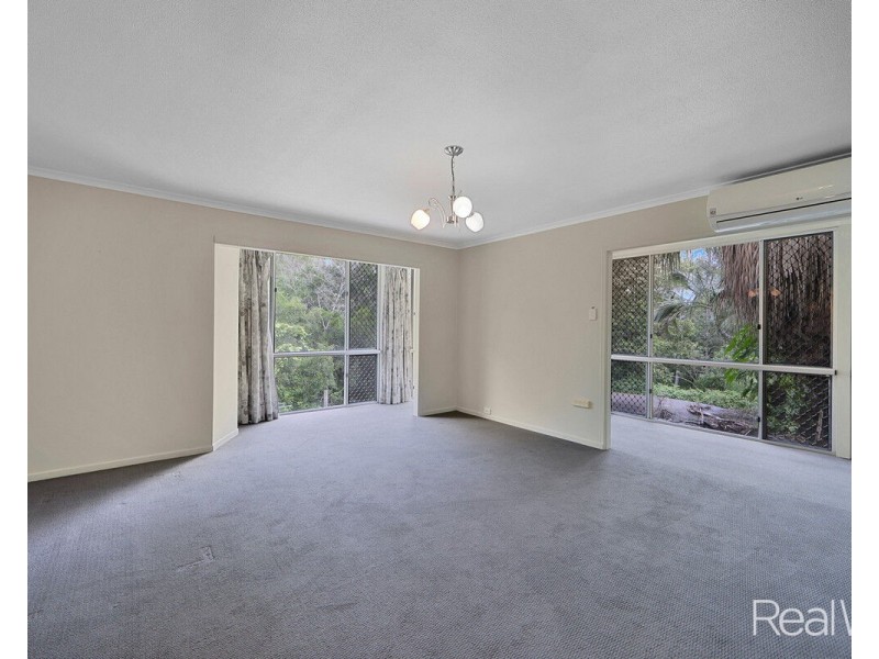 19 Samuels Road, Branyan QLD 4670