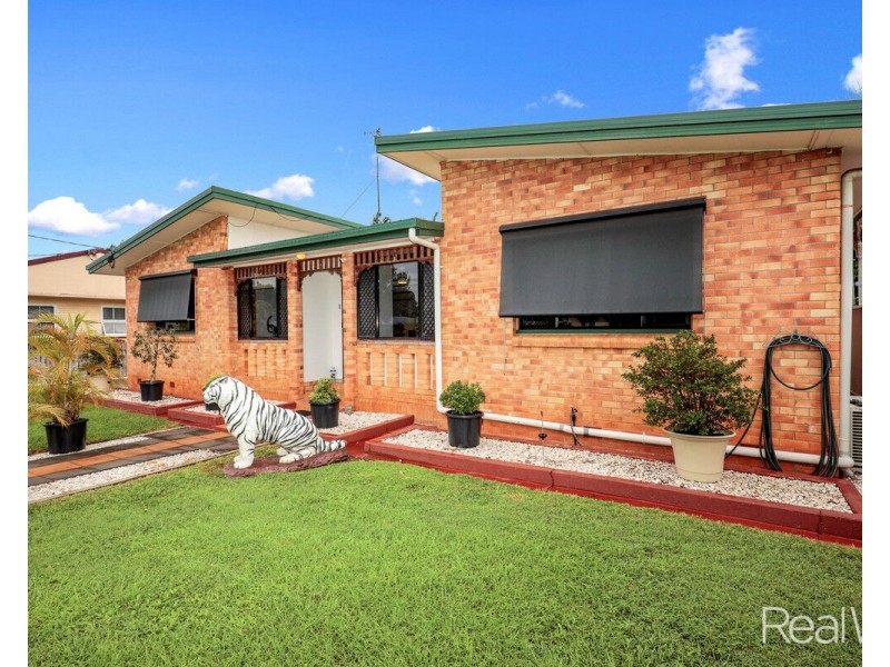 16 Cameron Street, Bundaberg North QLD 4670