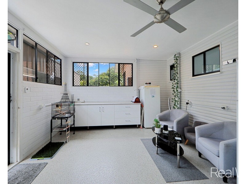 16 Cameron Street, Bundaberg North QLD 4670