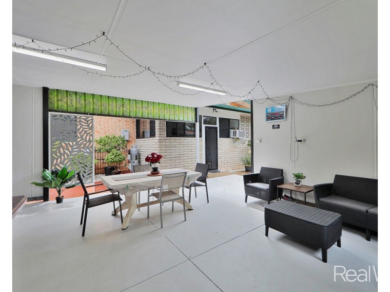 16 Cameron Street, Bundaberg North QLD 4670