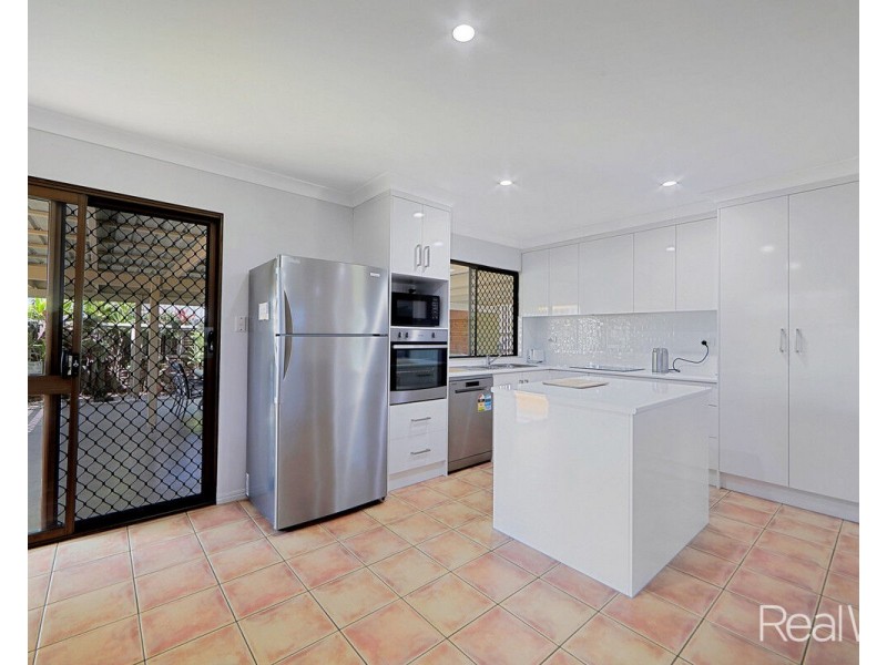 17 Slocomb Street, Avenell Heights QLD 4670
