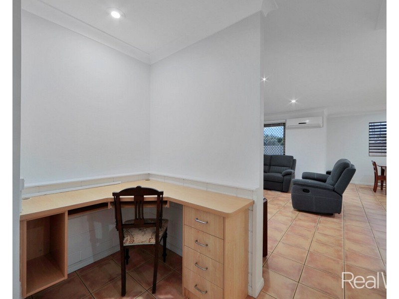 17 Slocomb Street, Avenell Heights QLD 4670