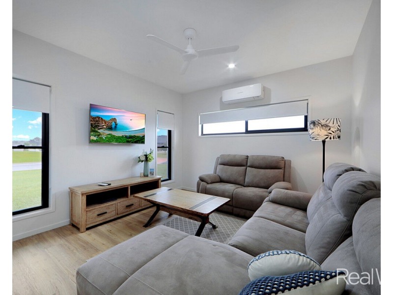 2 St Clair Street, Ashfield QLD 4670