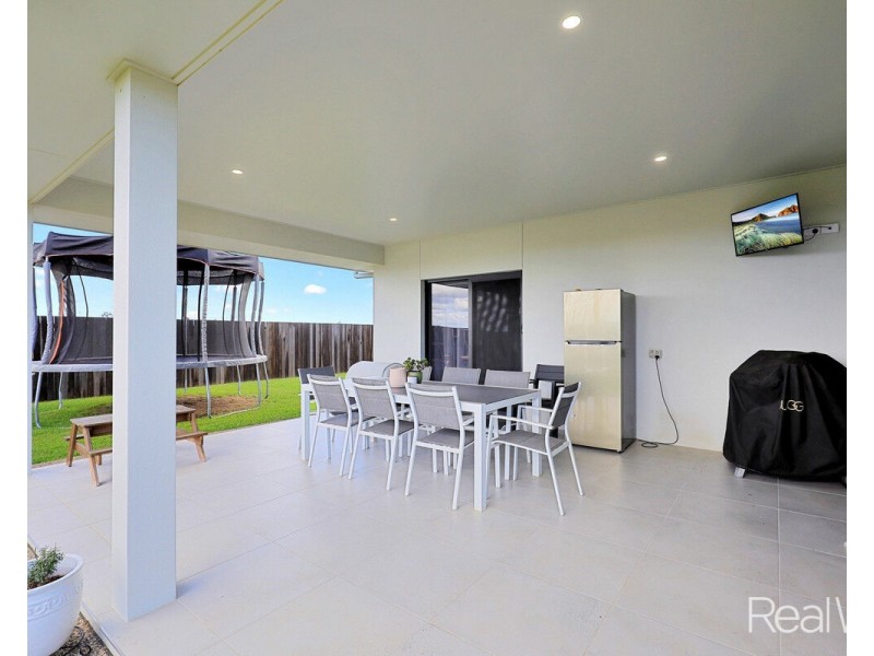 2 St Clair Street, Ashfield QLD 4670