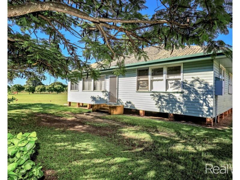 194 Woods East Road, Alloway QLD 4670