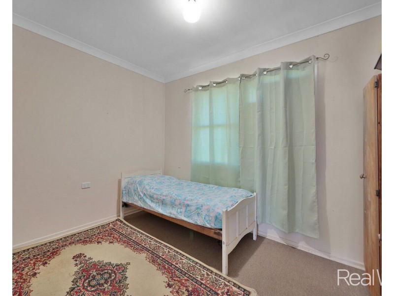 194 Woods East Road, Alloway QLD 4670