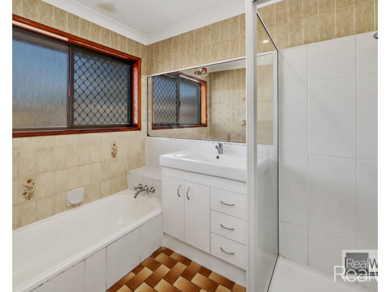 45 Saint Lucia Crescent, Avoca QLD 4670