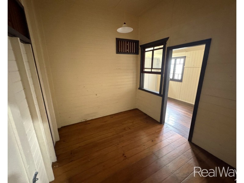 8 Buss Street, Bundaberg South QLD 4670