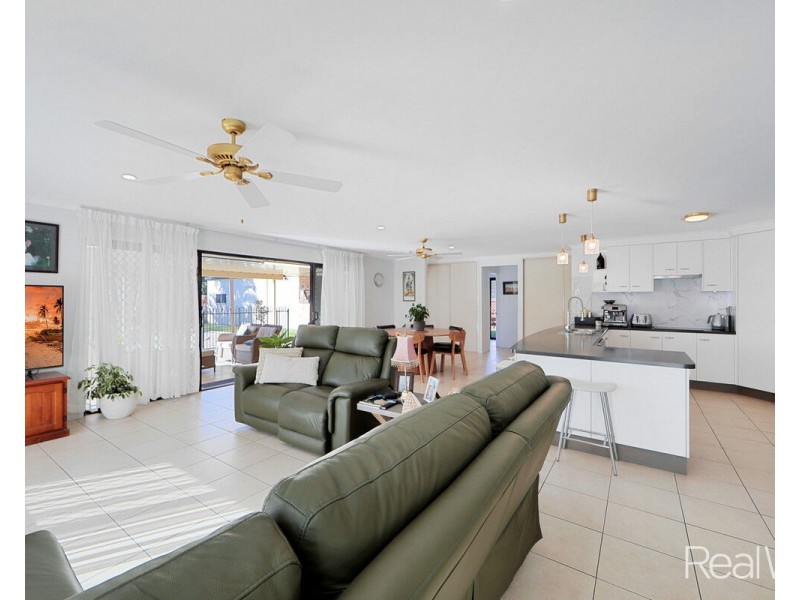 16 Foster Drive, Bundaberg North QLD 4670