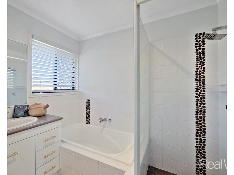 16 Foster Drive, Bundaberg North QLD 4670