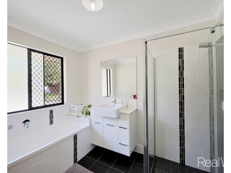 15 Appaloosa Drive, Branyan QLD 4670