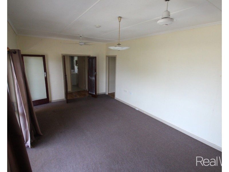 6 Auer Street, Kepnock QLD 4670