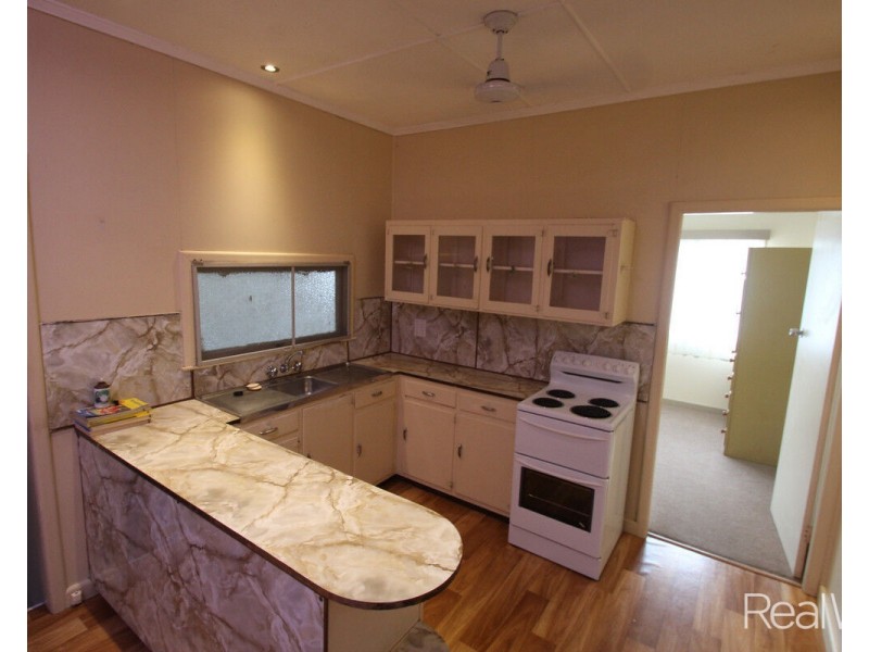 6 Auer Street, Kepnock QLD 4670