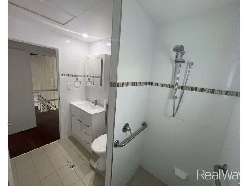 5 McIlwraith Street, Bundaberg South QLD 4670