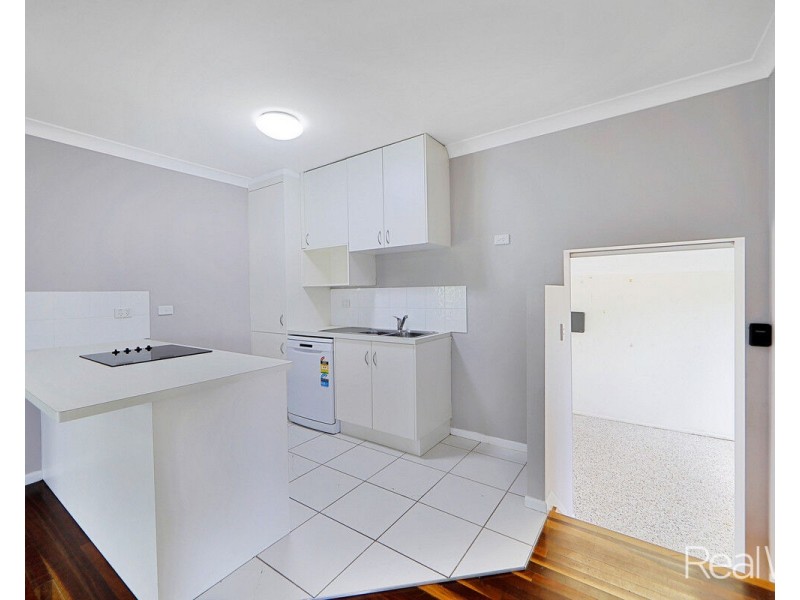 3/2 King Street, Bundaberg North QLD 4670