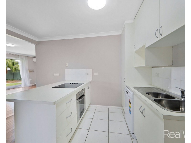 3/2 King Street, Bundaberg North QLD 4670