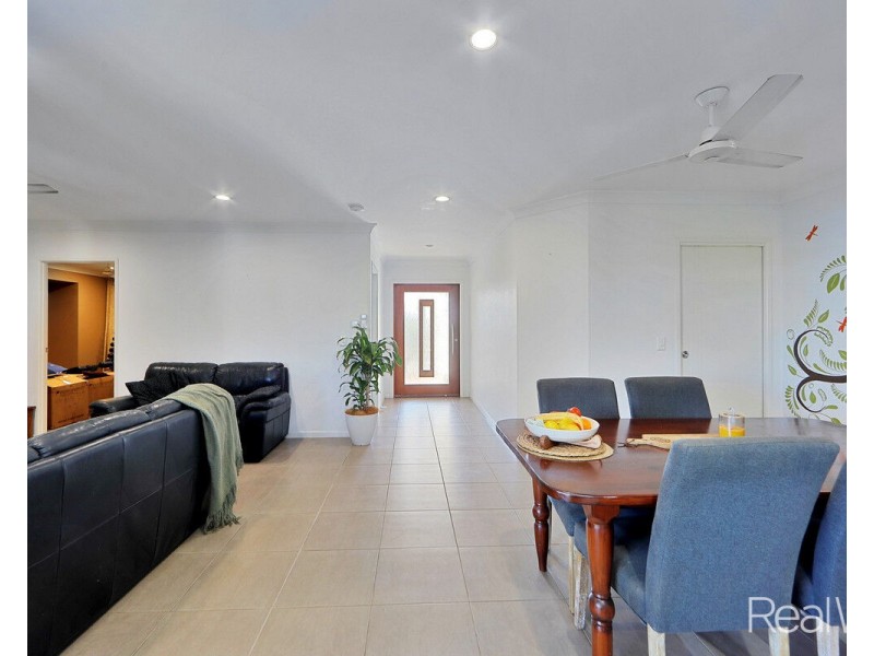 2 Mountney Street, Avoca QLD 4670