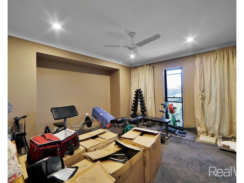 2 Mountney Street, Avoca QLD 4670