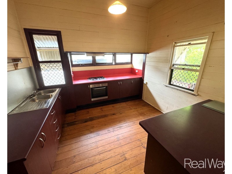 8 Buss Street, Bundaberg South QLD 4670