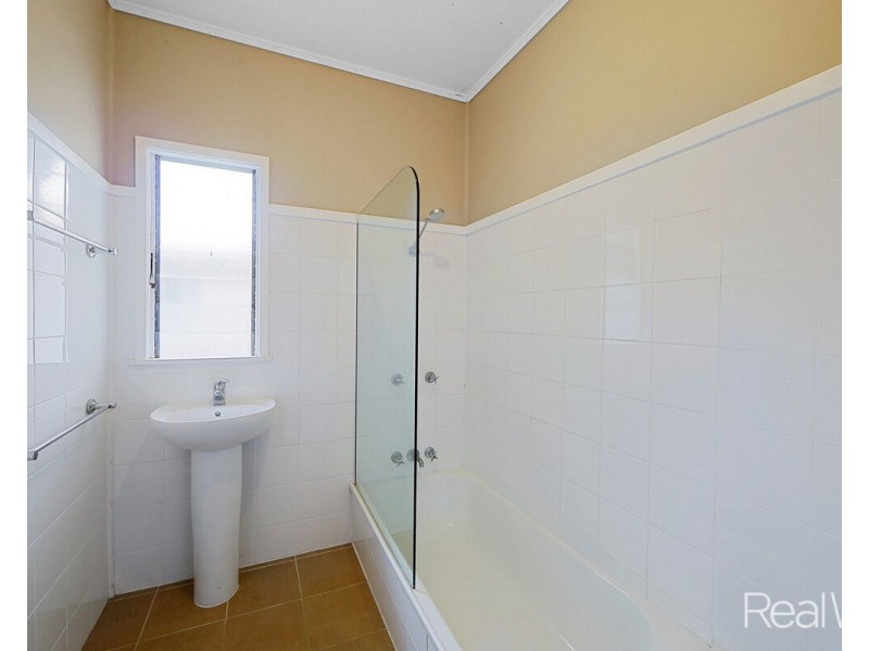 23 Redmond Street, Avenell Heights QLD 4670