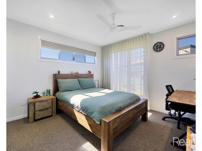 12 Hayman Place, Innes Park QLD 4670