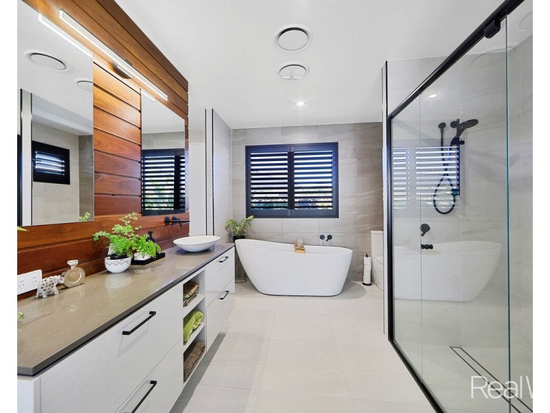 12 Hayman Place, Innes Park QLD 4670