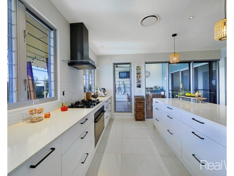 12 Hayman Place, Innes Park QLD 4670