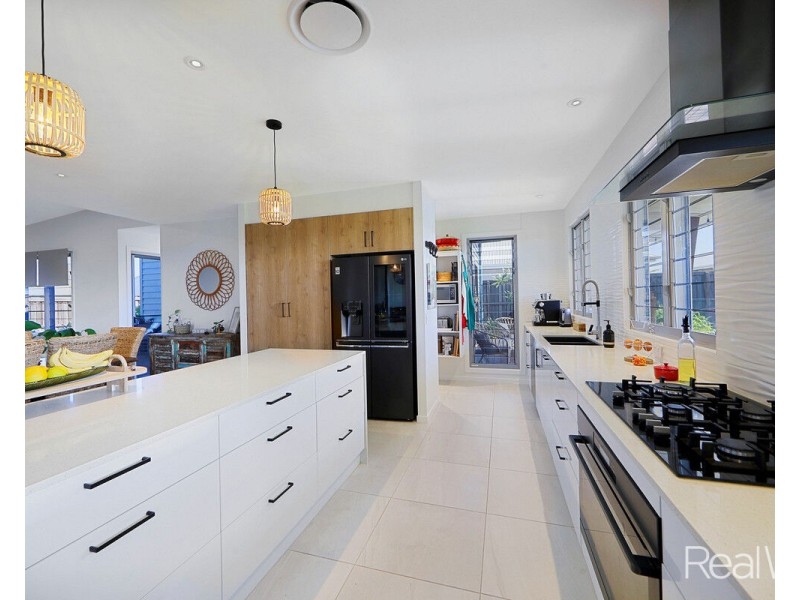 12 Hayman Place, Innes Park QLD 4670
