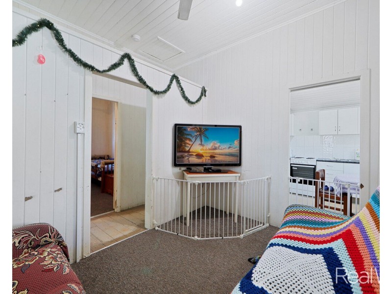 14 Scotland Street, Bundaberg East QLD 4670