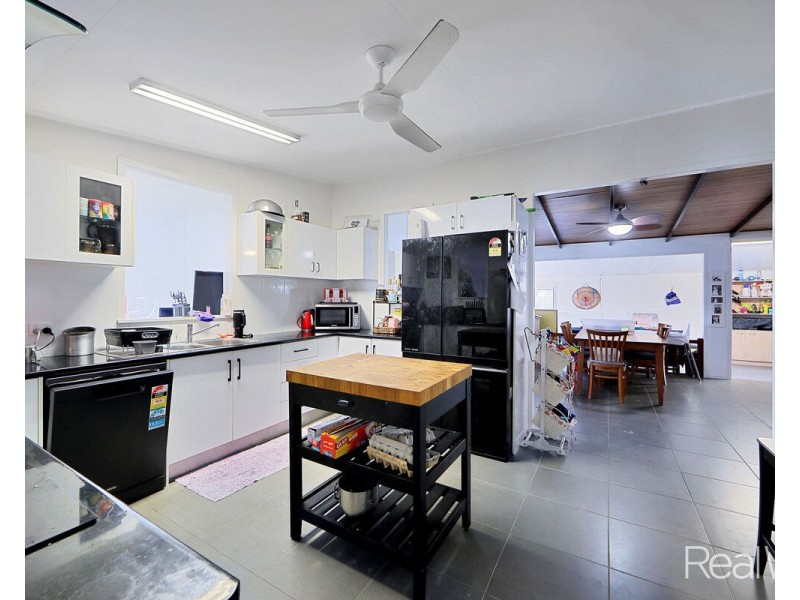 16 Dittmann Road, Avoca QLD 4670