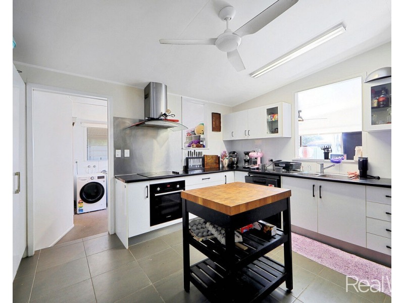 16 Dittmann Road, Avoca QLD 4670