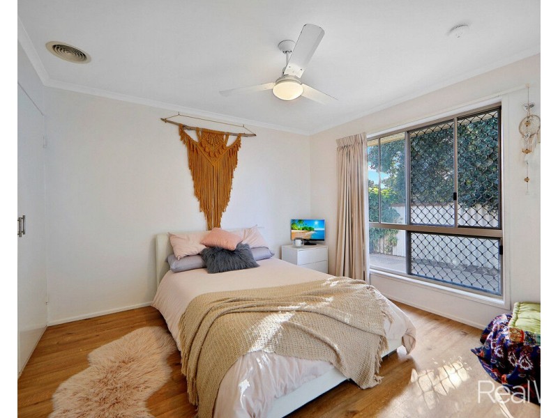 33 Totten Street, Kepnock QLD 4670