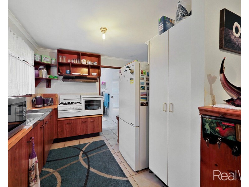 24 Gunsynd Grove, Branyan QLD 4670