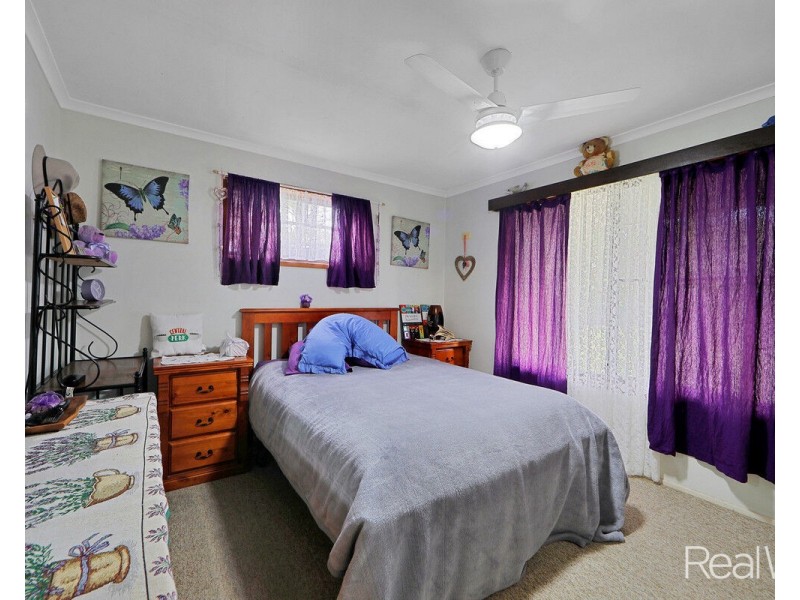 24 Gunsynd Grove, Branyan QLD 4670