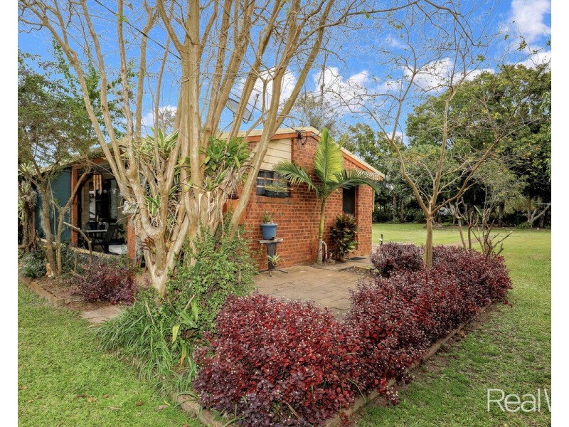 24 Gunsynd Grove, Branyan QLD 4670